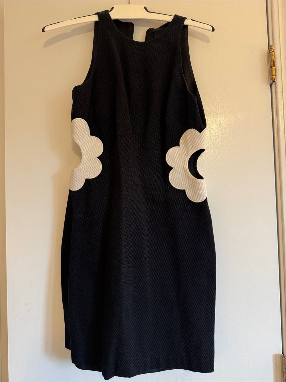 Laundry By Shelli Segal Black Dress with White Floral Cutouts